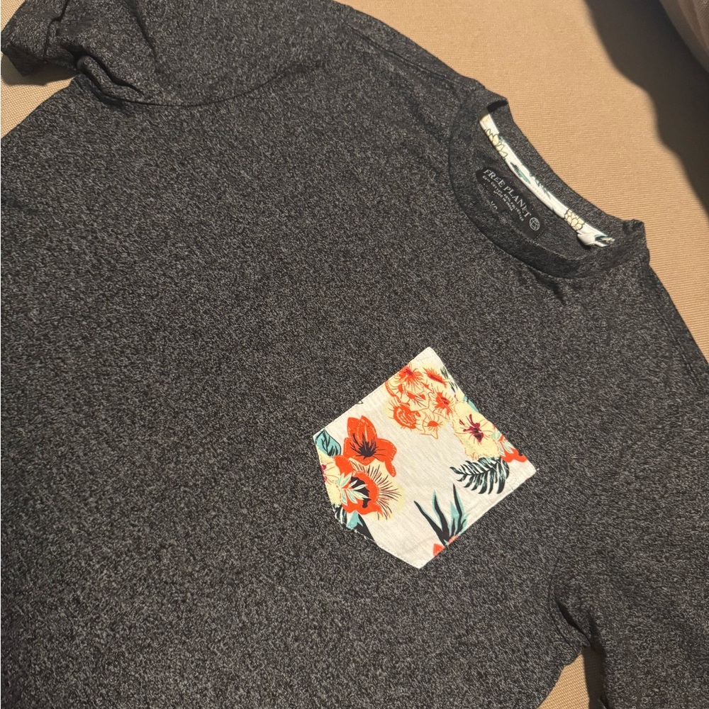 Free Planet tshirt with patterned pocket- brand new! Great quality!